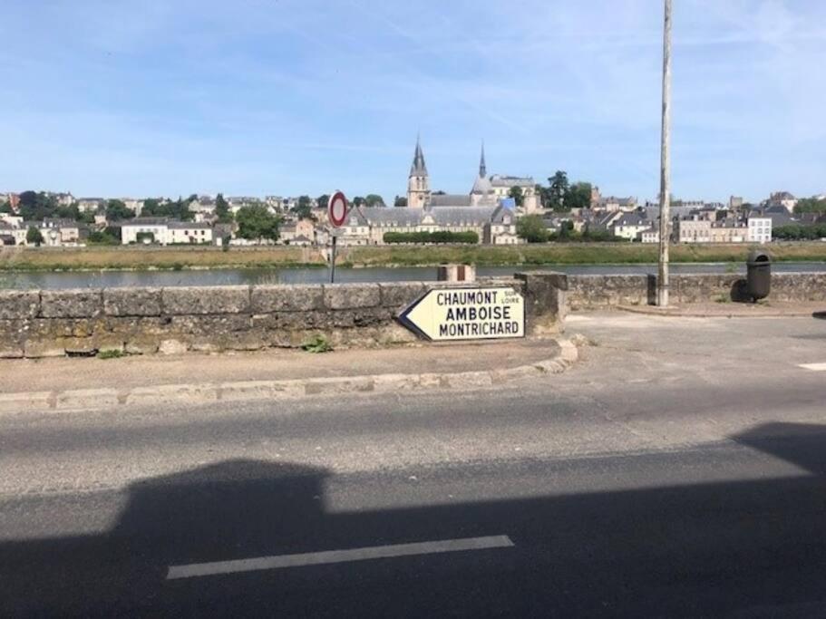 A Cote De La Loire Blois Exterior photo